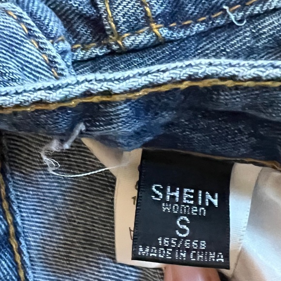 SHEIN Ripped Straight Leg Jean Size S - Picture 2 of 5